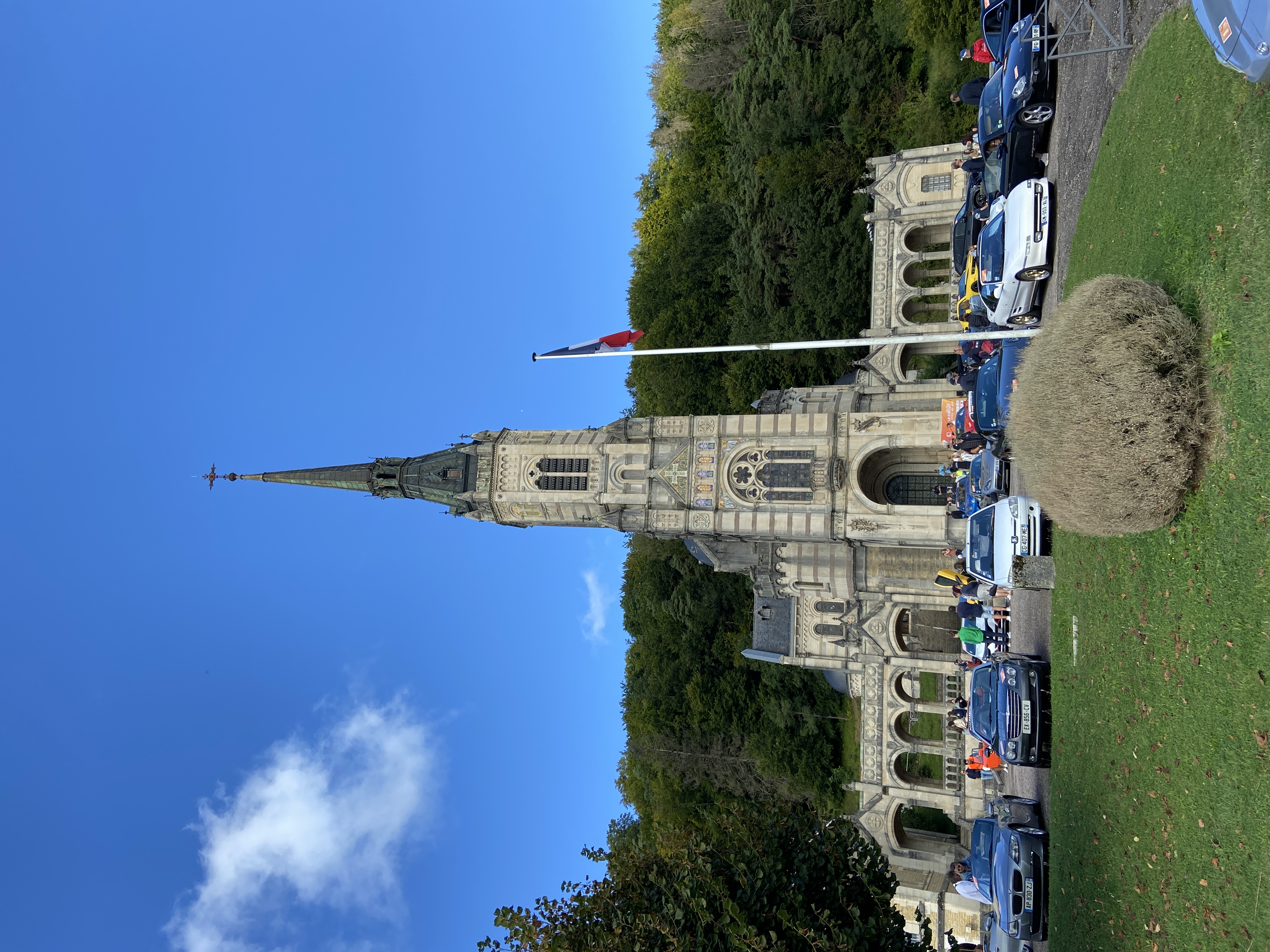 1ère étape à Domrémy-la-pucelle, Basilique Sainte Jeanne-d'Arc