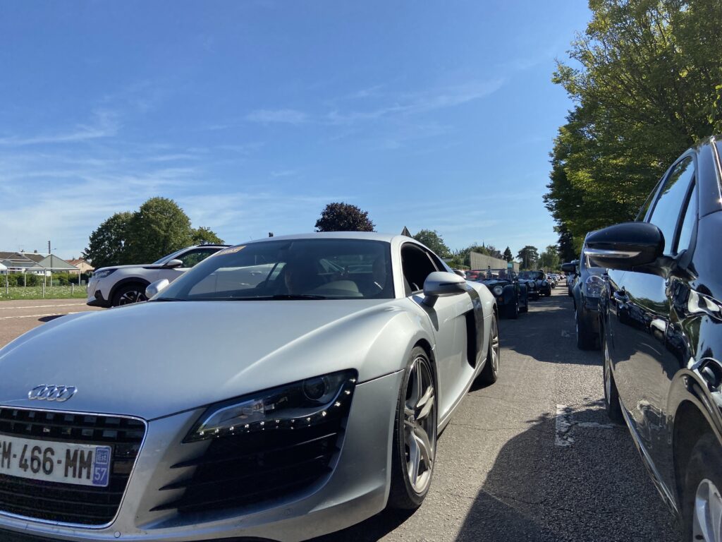 Arrivée des véhicules pour la troisième étape : Lunéville