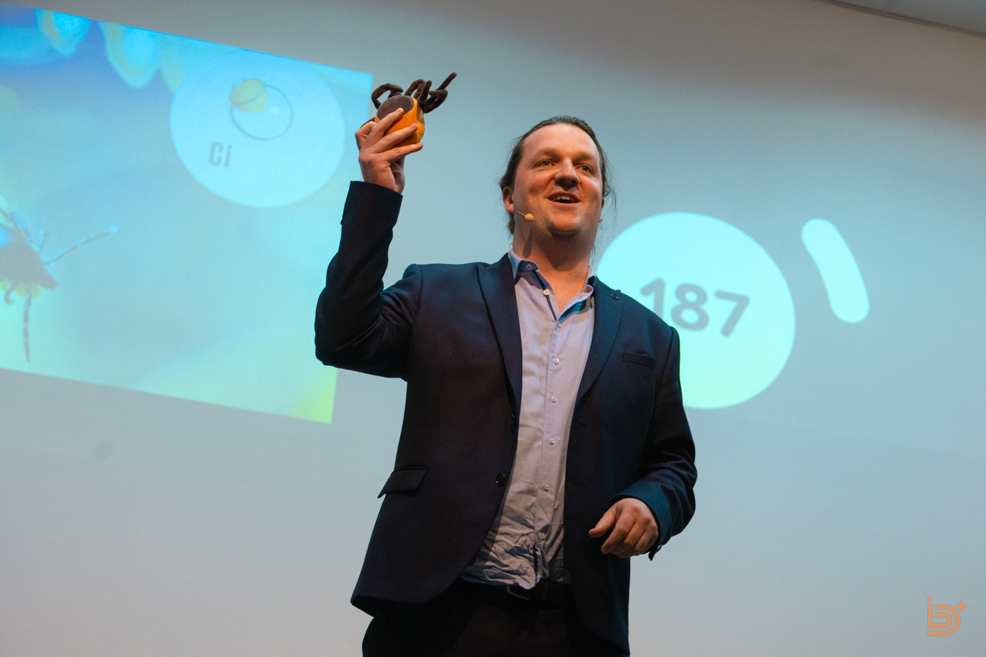 Jonas DURAND présente son projet "CiTIQUE, des Citoyens et des TIQUES"