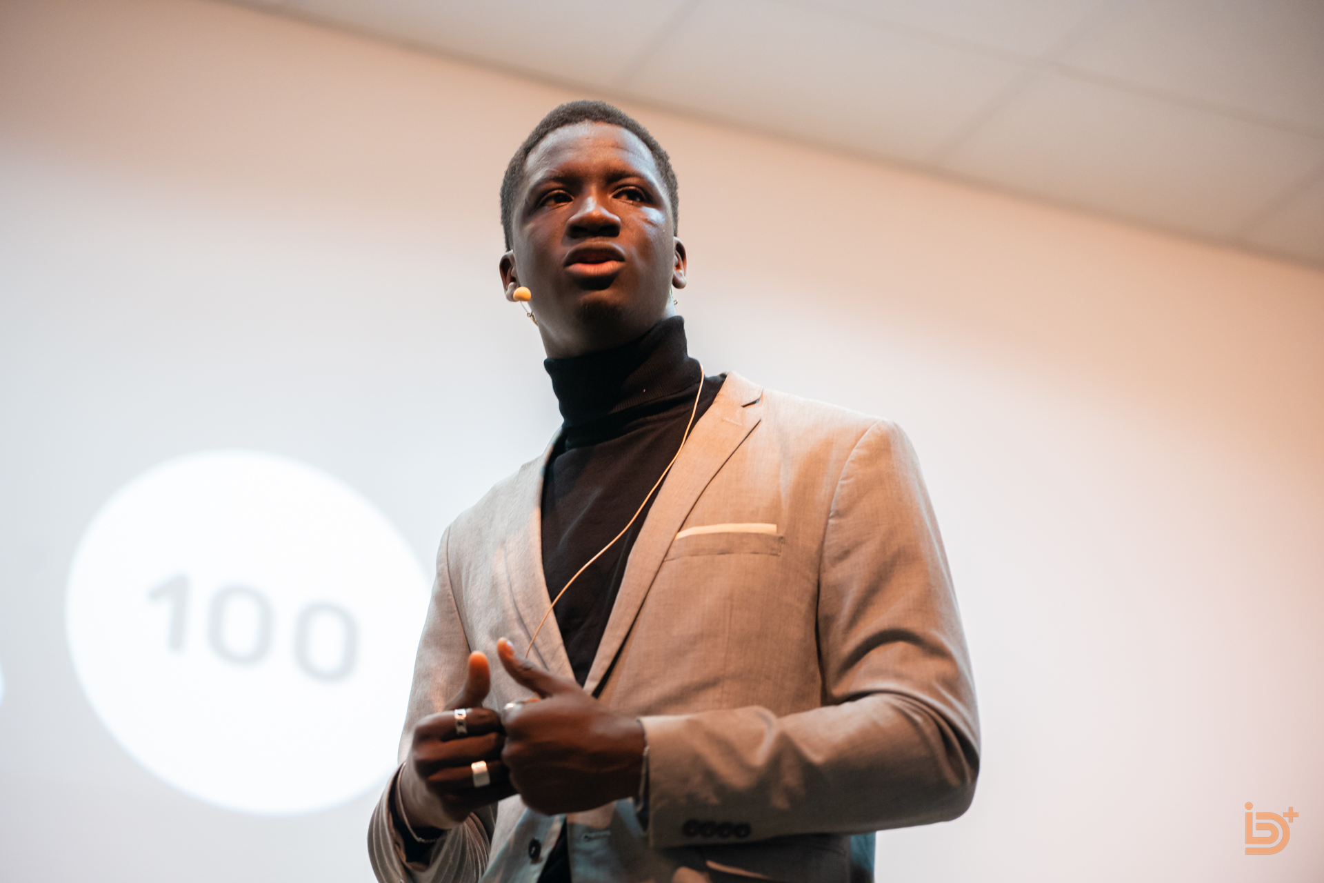 Mame Ngor SAMB présente son projet "Renforcement de l’éclairage solaire dans plusieurs secteurs du village de Ndaw, au Sénégal"